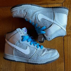 Women’s Nike Dunk High Premium Silver with Blue Laces